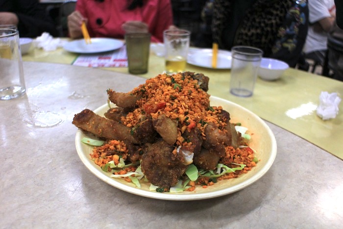 makanan khas hong kong kaki babi krispy